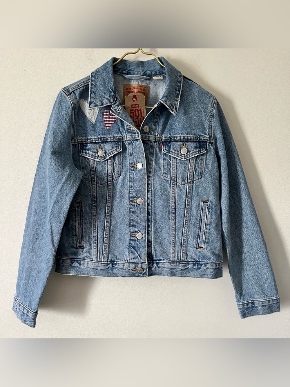 Levi's Women's NWT 150th Anniversary  Denim Jean Jacket With Heart Appliqué  M